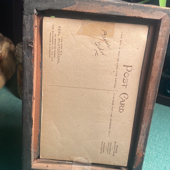 Art Nouveau Vintage frame. No glass. Comes with “Love Thy Neighbor” postcard. - Picture 3 of 3